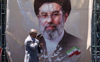 Tổng thống Iran nói rất khó liên lạc với Lãnh tụ tối cao