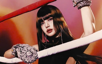 Lisa (BlackPink) gây tranh cãi vì diện mạo khác lạ