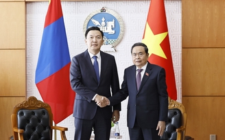 Chủ tịch Quốc hội Trần Thanh Mẫn hội kiến Thủ tướng Mông Cổ