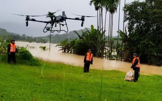 Đà Nẵng đưa ca nô, lập đường bay UAV sẵn sàng ứng cứu vùng ngập sâu