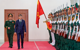 Nâng cao bản lĩnh, phát triển năng lực xử lý những vấn đề khó, chưa có tiền lệ trong quân sự, quốc phòng