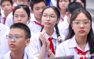 Bộ GD-ĐT dự kiến bỏ quỹ phụ huynh, nhiều lớp đã thu xong