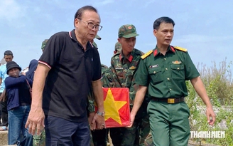 Người lính già gần 40 năm chăm sóc mộ 17 liệt sĩ: 'Tôi mãn nguyện rồi'