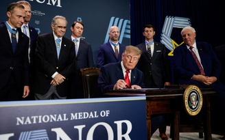 Ông Trump ký ban hành luật mới gây sức ép lên Nga