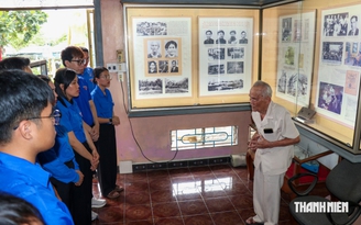 Tưởng niệm Chủ tịch Hồ Chí Minh trong ngày Quốc khánh 2.9