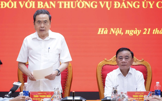 Tiếp tục đổi mới mạnh mẽ công tác cán bộ