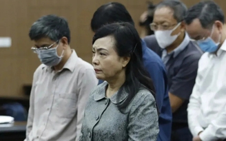 Bà Nguyễn Thị Kim Tiến nằm viện điều trị, không thể đến tòa