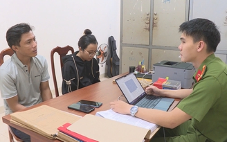 Vừa mãn hạn tù, cặp tình nhân lại dùng chiêu chuyển khoản giả để lừa đảo