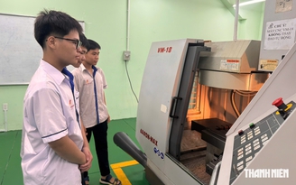 Trung học nghề: Cùng học 3 năm như THPT, thi tốt nghiệp ra sao?