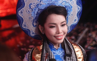 'Chuông vàng vọng cổ' Huỳnh Kim Tho: 'Cuối cùng tôi trở về con đường ca hát' 'Chuông vàng vọng cổ' Huỳnh Kim Tho: 'Cuối cùng tôi trở về con đường ca hát'