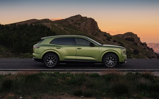 SUV điện đầu tiên của Bentley có gì thu hút giới nhà giàu?