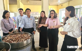Các cơ sở tiếp nhận trẻ em hạn chế nguồn trực tiếp chăm sóc, nuôi dưỡng