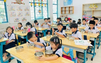Năm học mới: Nơi đã ổn định bán trú, nơi chưa thể tổ chức