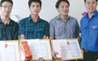 Nửa đêm cứu người