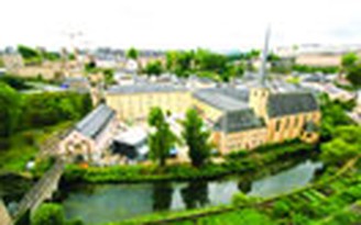 Luxembourg - “Nhỏ nhưng có võ”