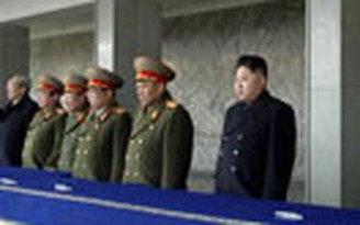 Kim Jong-un chính thức trở thành Tư lệnh tối cao