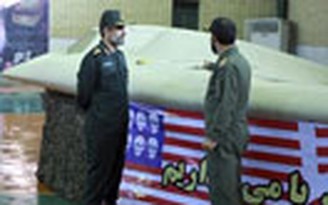 Iran trưng bày máy bay Mỹ bị bắn hạ