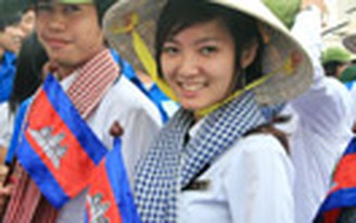 Tàu Thanh niên Đông Nam Á cập cảng Sài Gòn