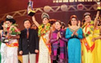 Triệu Thị Hà đăng quang Hoa hậu Các dân tộc Việt Nam 2011