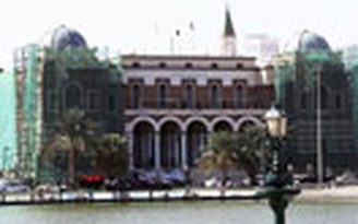 LHQ dỡ bỏ phong tỏa 2 ngân hàng Libya