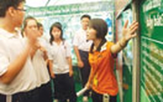 Lều triển lãm bảo vệ động vật hoang dã