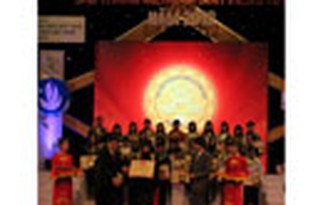 200 sinh viên nhận giải thưởng Sao tháng giêng và Sinh viên 5 tốt