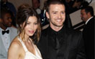 Justin Timberlake và Jessica Biel bất ngờ đính hôn