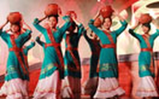 Rực rỡ sắc màu văn hóa Chăm