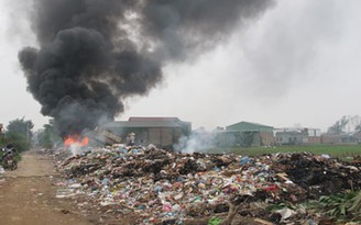 Làng quê ngập rác: Hành động trước khi quá muộn