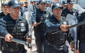 Mexico sa thải 500 cảnh sát