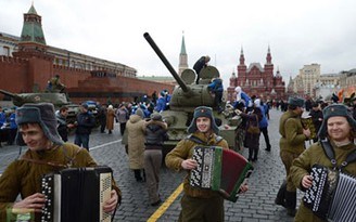 Nga diễu hành kỷ niệm Cách mạng Tháng Mười