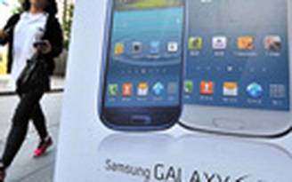 Galaxy S III vượt mặt iPhone 4S