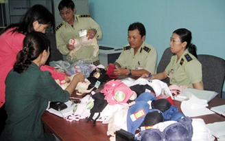 Chưa xác định “chất lạ” trong áo ngực