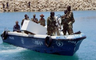 Somalia giải cứu 22 con tin bị hải tặc bắt