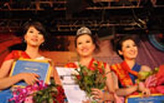 Á hậu Dương Tú Anh: Nhiệt huyết là sức mạnh của đoàn viên Á hậu Dương Tú Anh: Nhiệt huyết là sức mạnh của đoàn viên