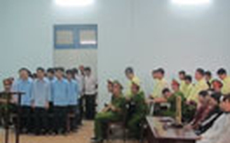 Xét xử hai băng nhóm giang hồ hỗn chiến