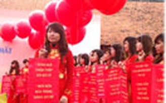 Ngày thơ VN thành ngày hội thi ca quốc tế
