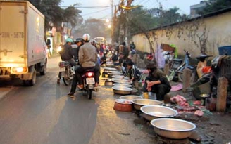 Phố bẩn giữa thủ đô