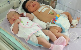 Bé sơ sinh nặng 6 kg tại TP.HCM