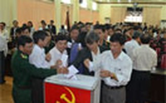 Báo Thanh Niên ủng hộ tiểu thương chợ Quảng Ngãi 50 triệu đồng