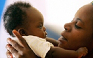 Hiến “tinh” nhân đạo cho phụ nữ ở Uganda
