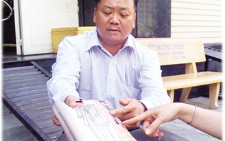 Người “lạ” bán dạo ở Sài Gòn