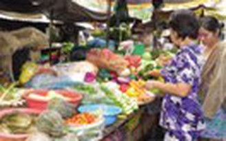 Giá rau củ giảm mạnh do sức mua yếu