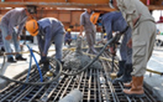 Hợp long một phần cầu Rạch Chiếc