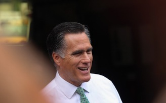 Phát ngôn viên “gay” của ông Mitt Romney từ chức