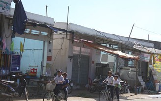 Khắc phục hậu quả do lốc xoáy ở Bình Chánh
