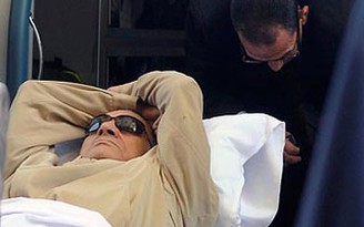 Cha con Mubarak “đoàn tụ” trong nhà tù