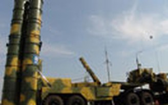 Quân khu miền đông Nga nhận tên lửa S-400