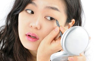 Trang điểm mắt hoàn hảo Trang điểm mắt hoàn hảo