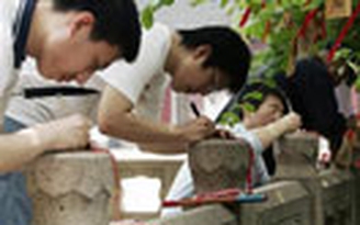 Trung Quốc bắt 1.500 nghi phạm bán đề thi, thiết bị gian lận